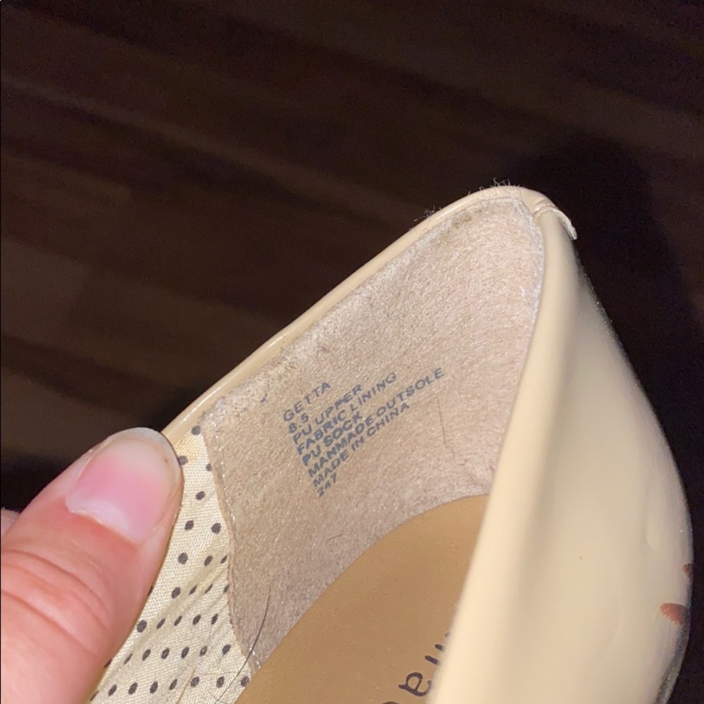 Nude Heels - image 3